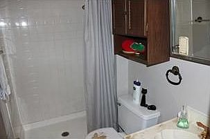 5th image of 2034 Thornhill Dr