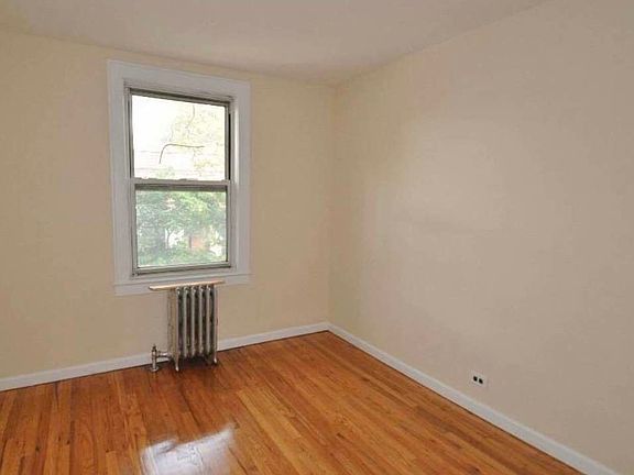 4th image of 39-42 46th St #2