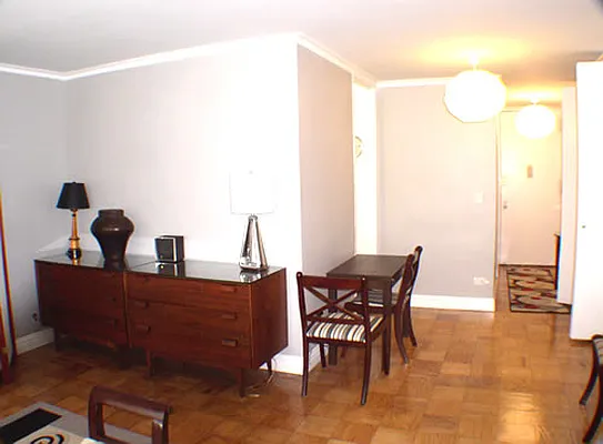 Rented by Steven Corcoran Real Estate | media 38