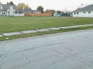 1815 N Center St #402, Crest Hill, IL 60403