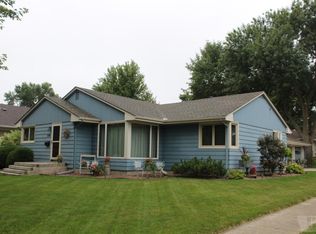 1110 Front St, Garner, IA 50438