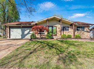 4373 Schmittwoods Ct, Saint Louis, MO