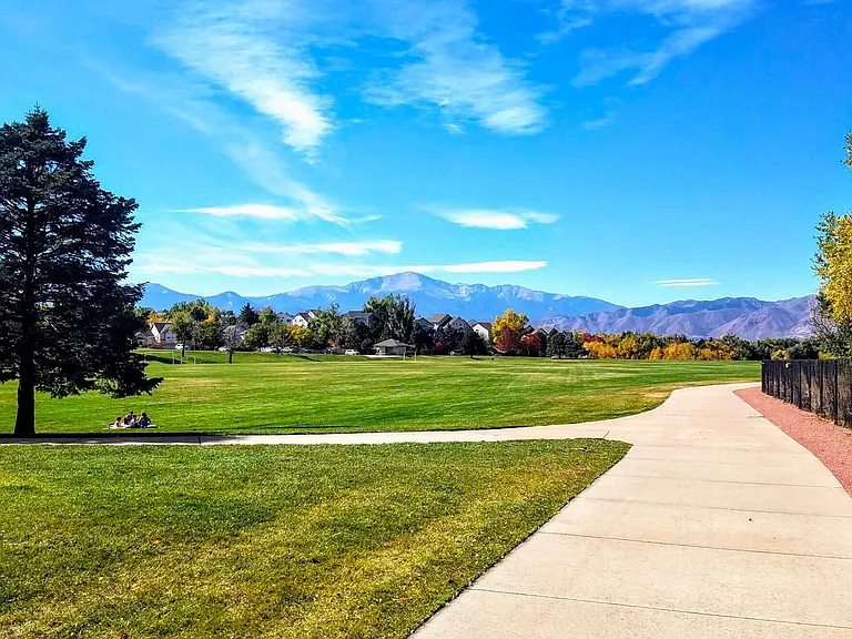 gallery-full-neighborhood-cottonwood-creek-park