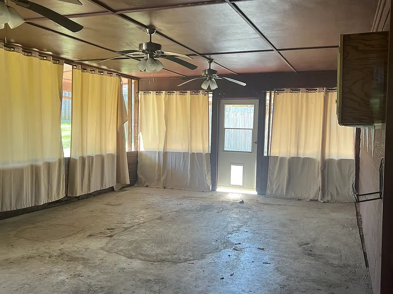 6357 Limewood Ave — Photo 9