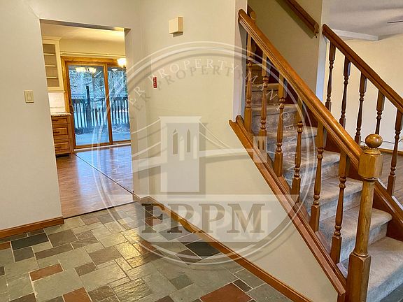 5th image of 16 Hattie Brown Ln