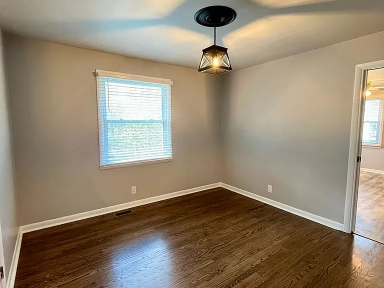 2950 Ashland City Rd — Photo 11