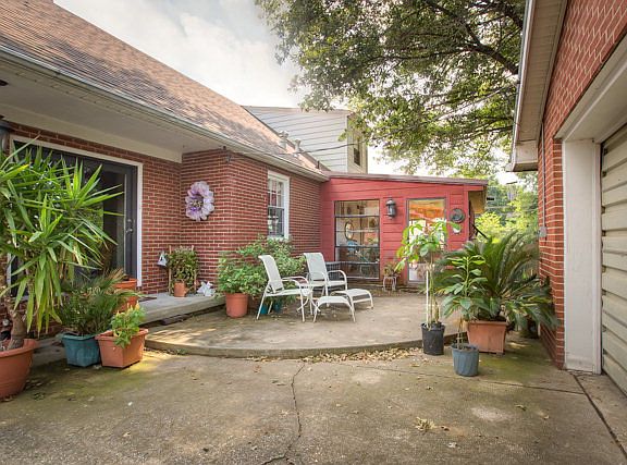 4th image of 2948 Meadowland Dr