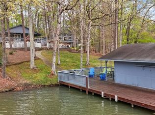 687 Quail Roost Dr, Semora, NC 27343