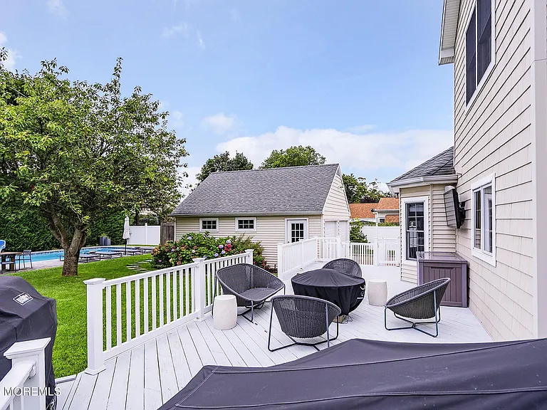 2163 Village Rd — Photo 25