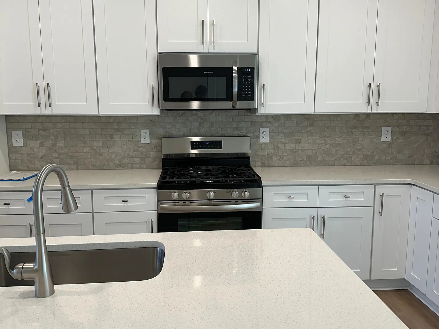 3 bed, 1366 sqft, $2,000 — Photo 3