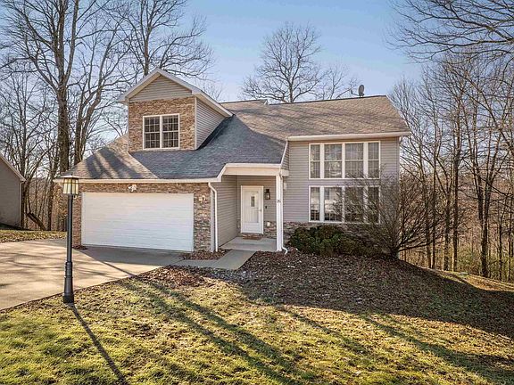 2nd image of 26 Oakton Dr