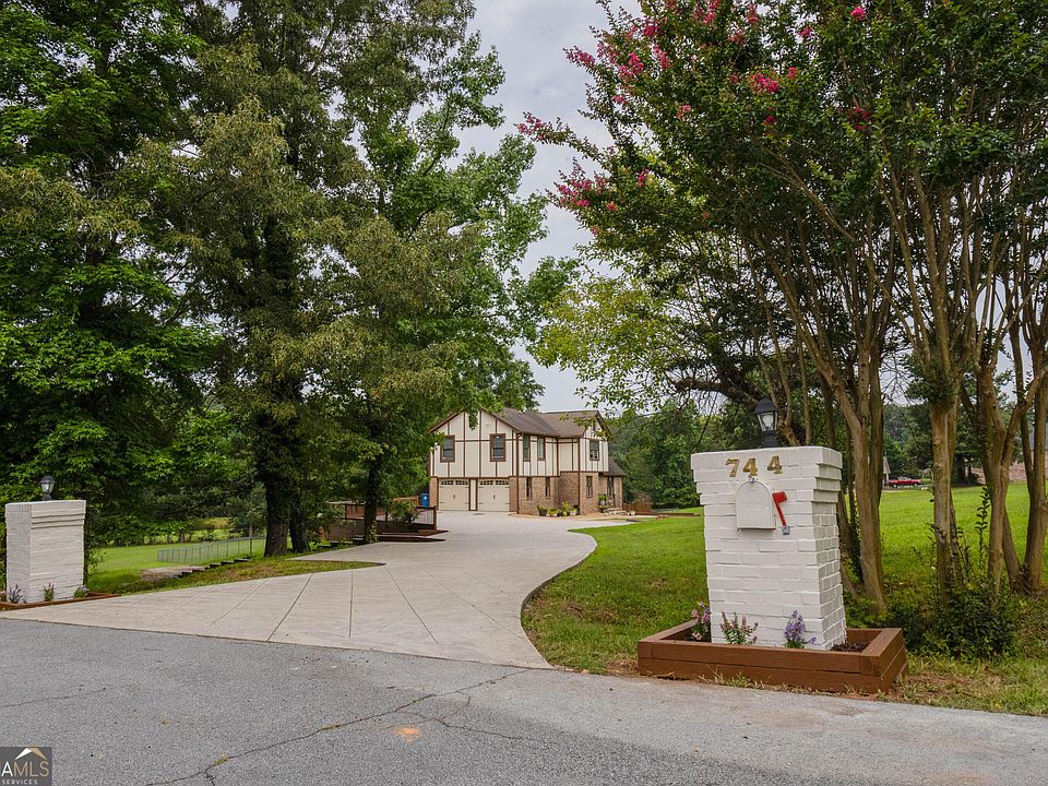 1st image of 744 Alcovy Way