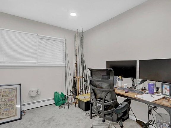 4th image of 220 E Chester St Floor 2