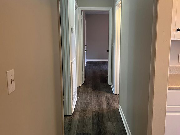 5th image of 207 Luckett Pl