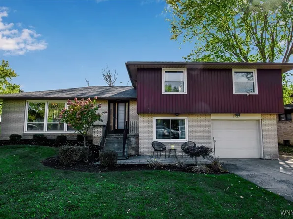 3725 Sowles Rd, Hamburg, NY 14075