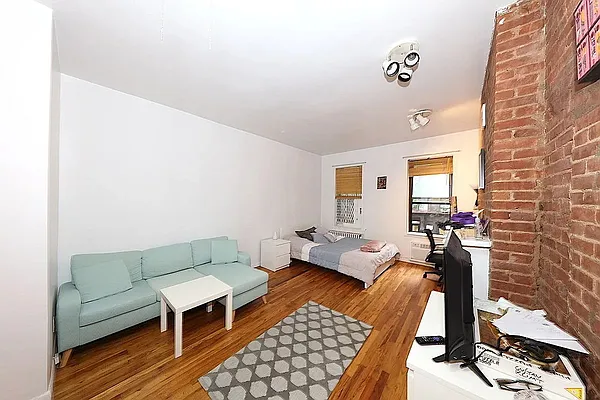 Rented by Keller Williams NYC | media 12