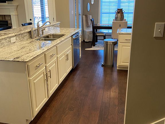 4th image of 3800 Scott Place Dr
