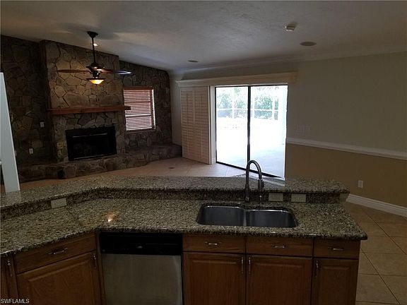 4th image of 5501 SW 14th Pl