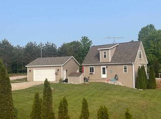 10766 Lakeview Ln, Ellsworth, MI 49729