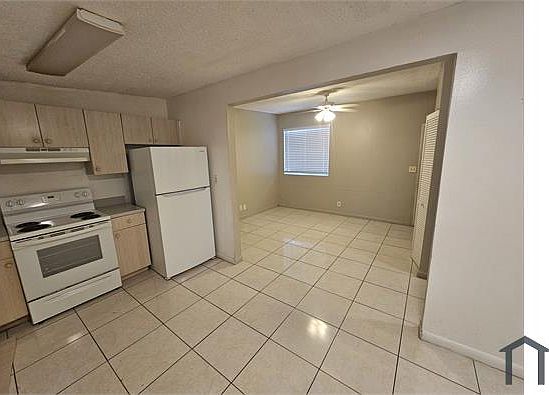 3rd image of 735 NW 10th Ter APT 5
