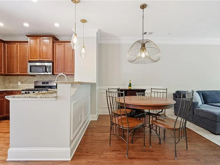 1237 Ashford Creek Park NE — Photo 4
