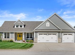 N54W23848 Fieldstone Pass CIRCLE, Sussex, WI 53089