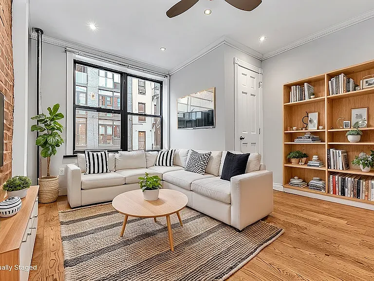 115 Mulberry St #2F — Photo 1