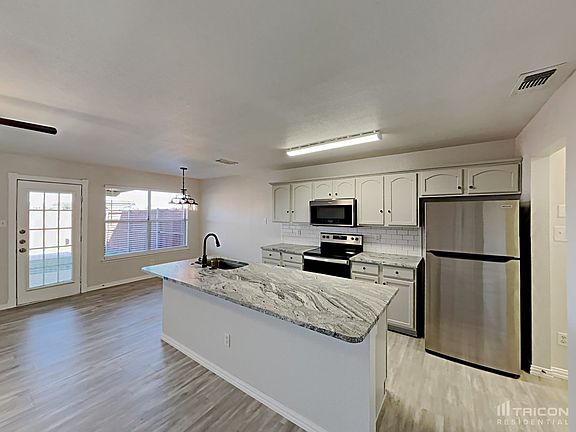 2nd image of 1441 Pine Ln