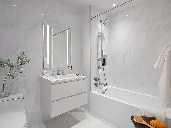5th image of 251 E 2nd St #5D