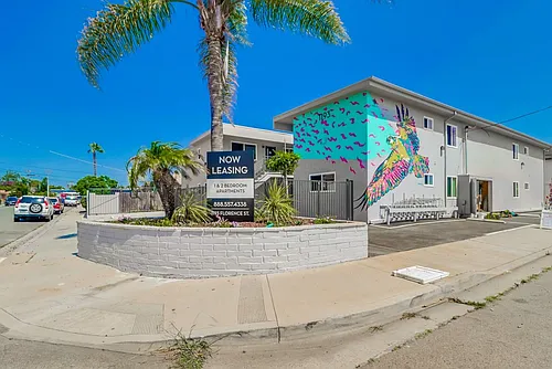 Welcome to your ideal rental in the charming community of Imperial Beach! Photo 1