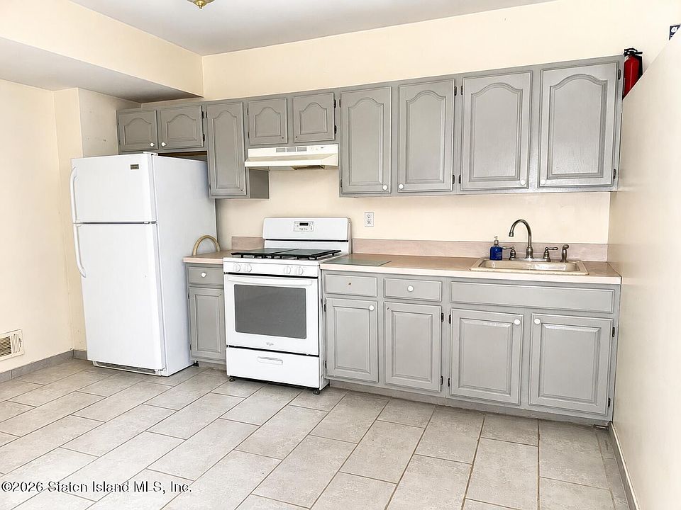 1st image of 126 Mallow St