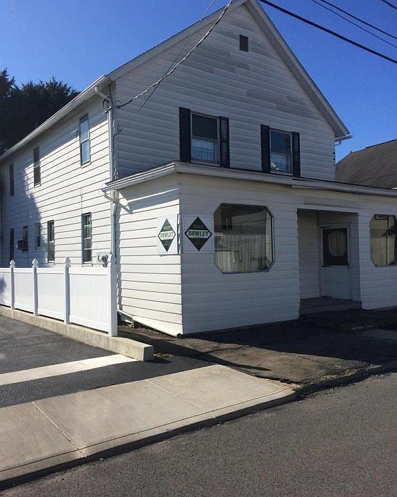 1st image of 1064 Lincoln St