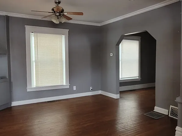 923 N Sycamore St, Lansing, MI 48906