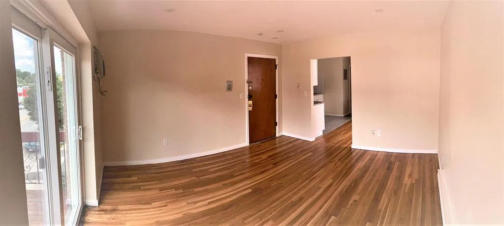 656 Hyde Park Ave — Photo 3