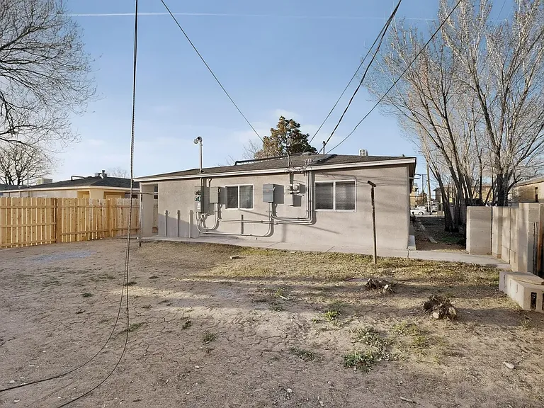 8320 Trumbull Ave SE — Photo 12