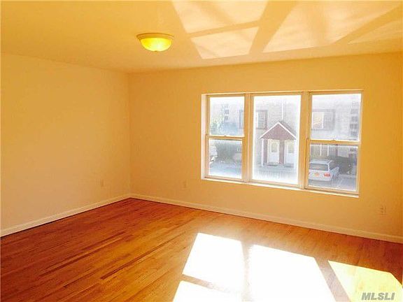 3rd image of 11435 Dalian Ct