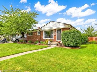 25675 Huron St, Roseville, MI