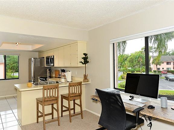3rd image of 7798 Eagle Creek Dr