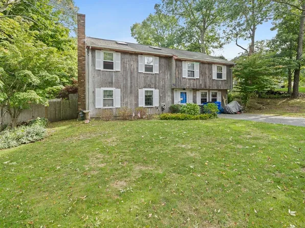 709 County Rd, Bourne, MA 02532