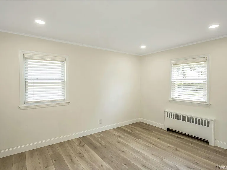 83 Knickerbocker Rd N — Photo 15