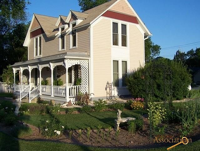 1st image of 1641 Albany Ave