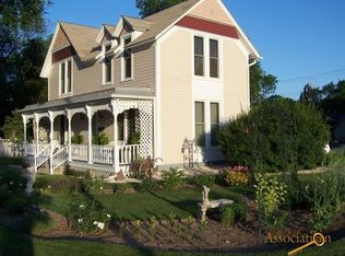 1641 Albany Ave, Hot Springs, SD 57747