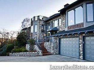 22660 San Juan Rd, Cupertino, CA 95014