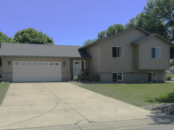 1104 N 15th St, Montevideo, MN 56265
