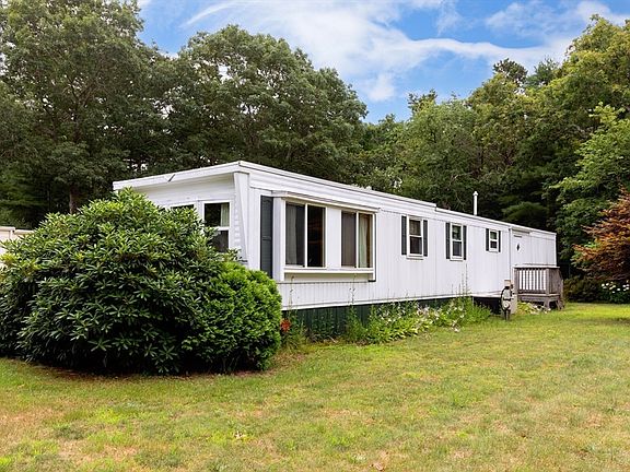 2nd image of 6 Deer Hill Ln