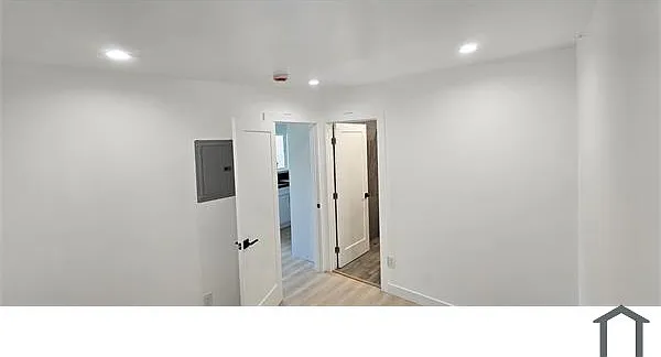 1455 W 22nd St #2 — Photo 5