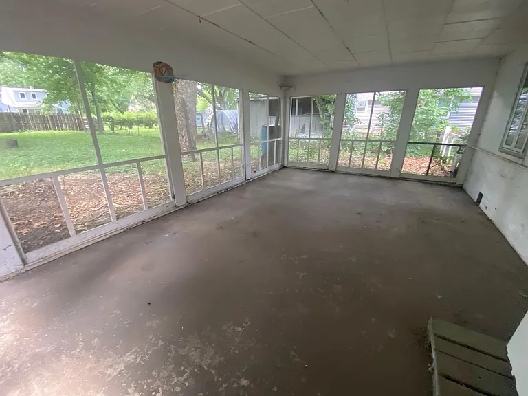 Huge 350 sf screened in back porch