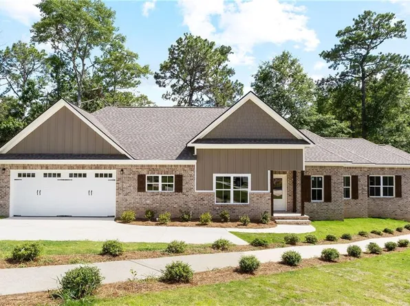 4502 Lakewood Park Dr, Phenix City, AL 36867