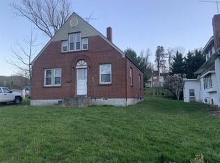 212 Dora Hwy, Pulaski, VA 24301