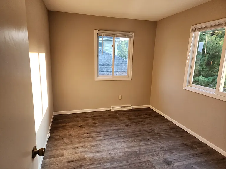 405 2nd Ave S — Photo 39